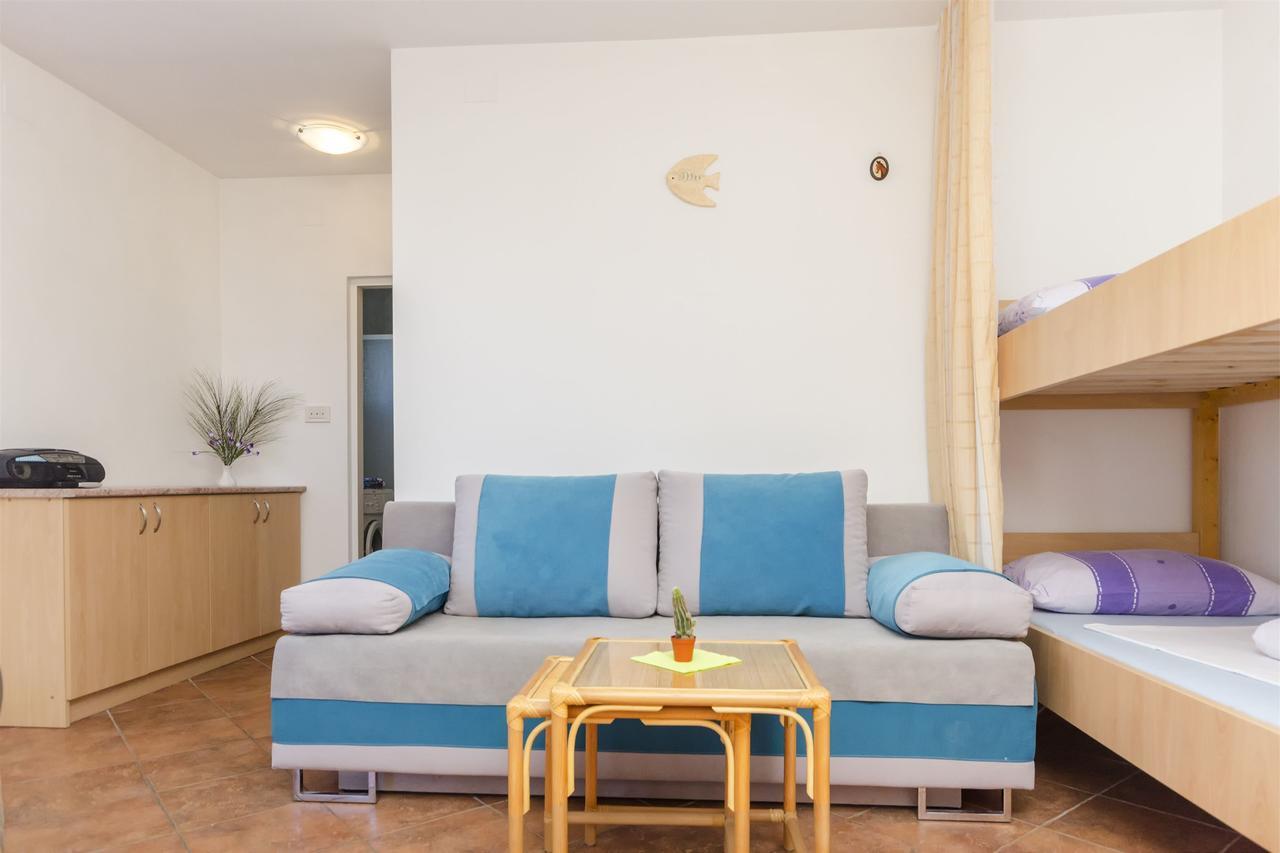 Apartment Branka Srima Bagian luar foto
